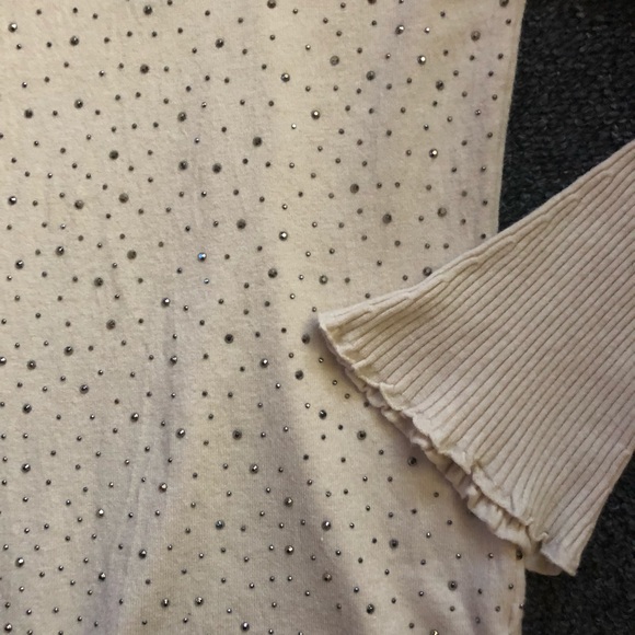 NEW- Vila Milano Cream Studded Sweater Flare Arms - Picture 7 of 12